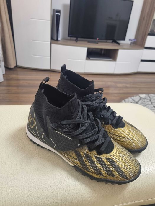 Adidași fotbal pentru teren sintetic nr.37