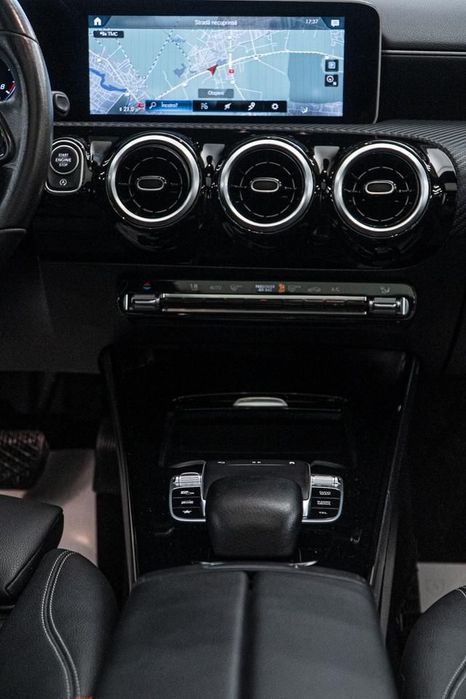 MERCEDES-BENZ A-Class 2019 — imagine 4
