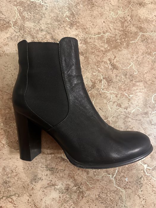 Кожаные ботильоны