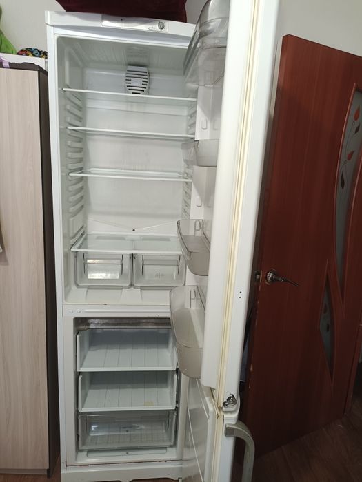 Холодильник б/у, 30000