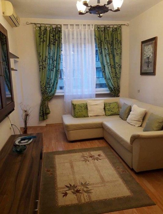 Тристаен апартамент под наем в центъра на София, 2215283