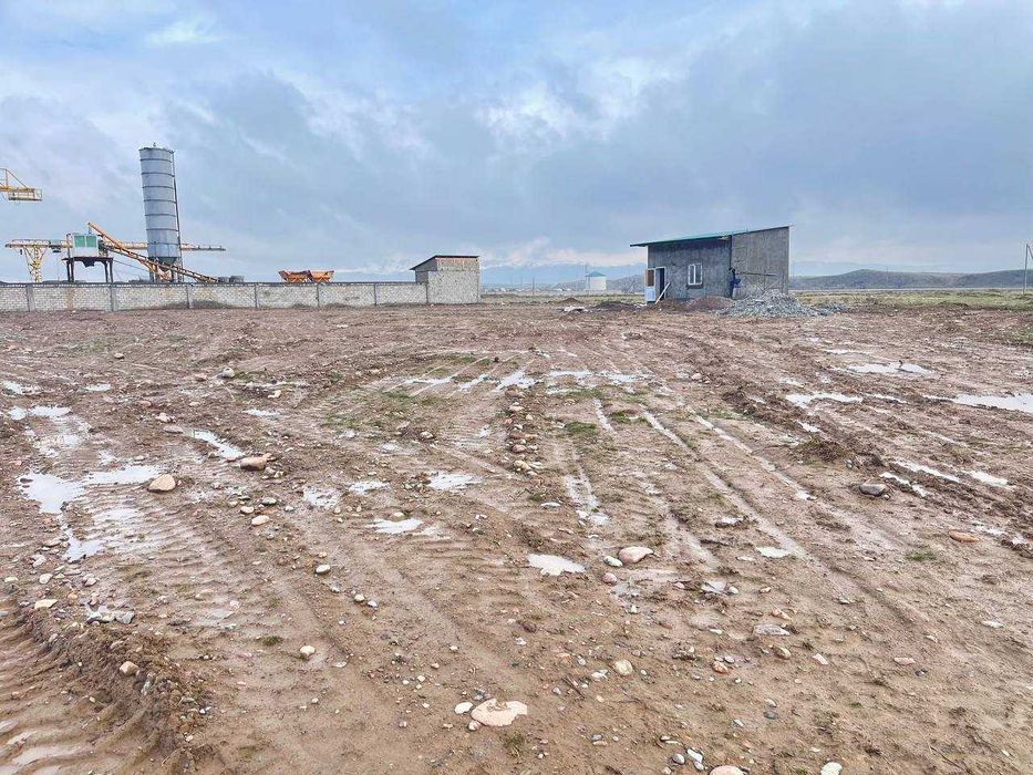 Нежилая здания 21 соток Юкоричирчикский р-н Нурлизамин МФЙ