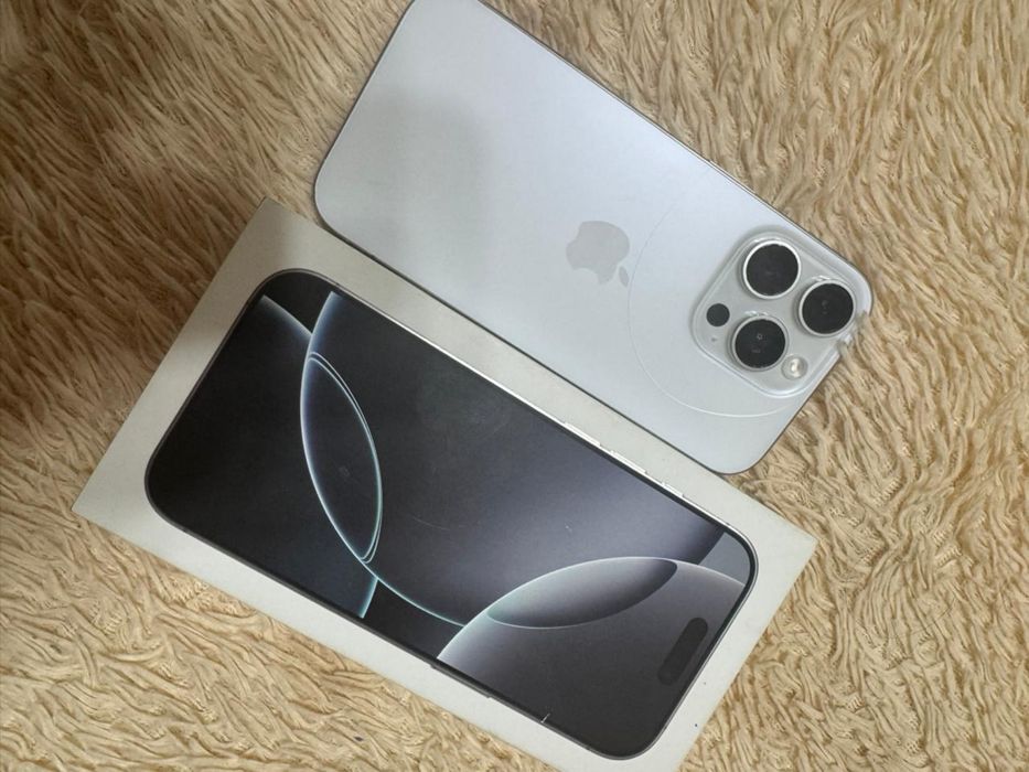 Iphone 16 pro white