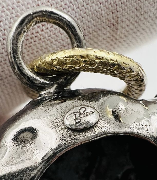 Сребърна висулка с позлата