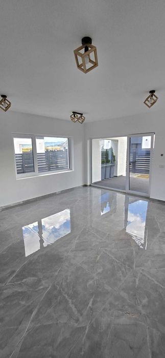 Casa Moderna Stil Nordic, 3 Camere pe Parter, Living Generos, Terasa Acoperita si Curte Proprie - Cartier Izvor - Brasov