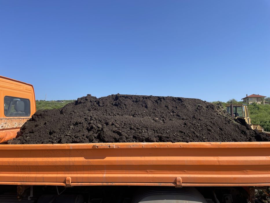 Pământ vegetal nisipos și negru pt amenajări curți și grădini