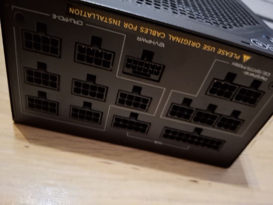 Захранване Gigabyte UD1300GM 1300W 80+GOLD