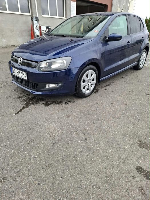 VOLKSWAGEN Polo