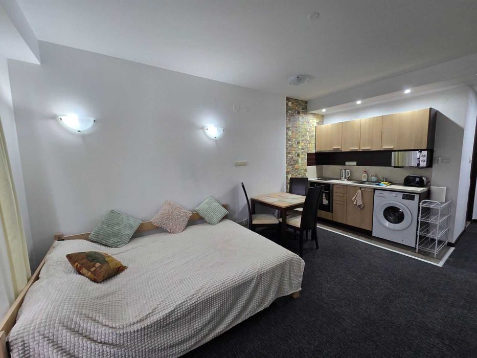 Cтудио с ново обзавеждане под наем в Банско