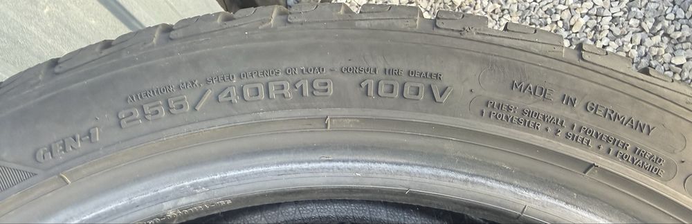 4бр 255/40/19 на 7,5мм с 19дот Гудиер
