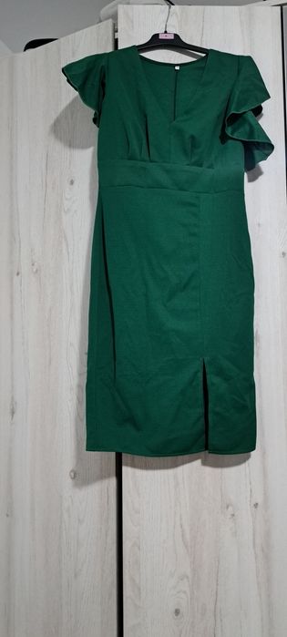 Vând rochie verde