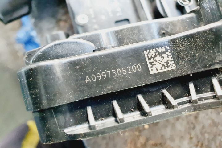 Broasca incuietoare usa dreapta spate a0997308200 Mercedes-Benz S-Class W222  [din 2013 pana  2017]