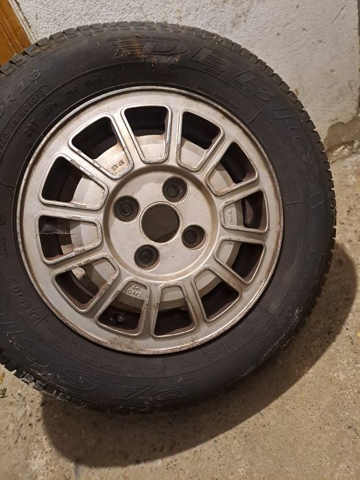 Продавам джанти и гуми