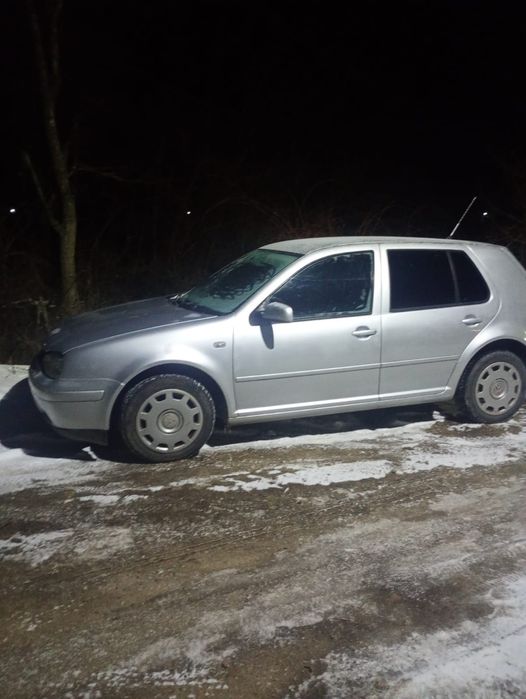 Vând Golf 4 1.6 fsi