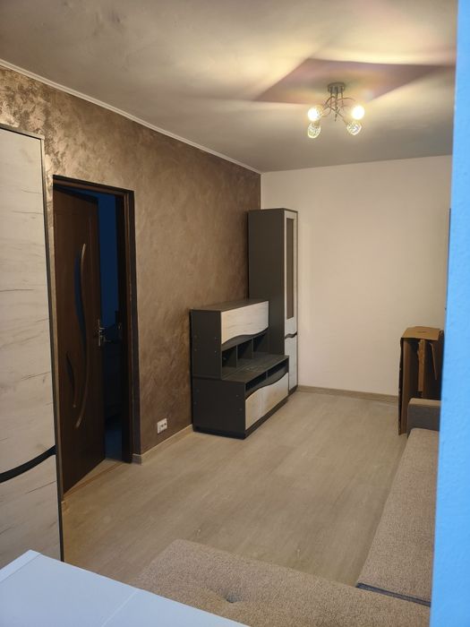 Apartament cu 3 camere,Etaj 1, Zona Rotunda, Totul Nou
