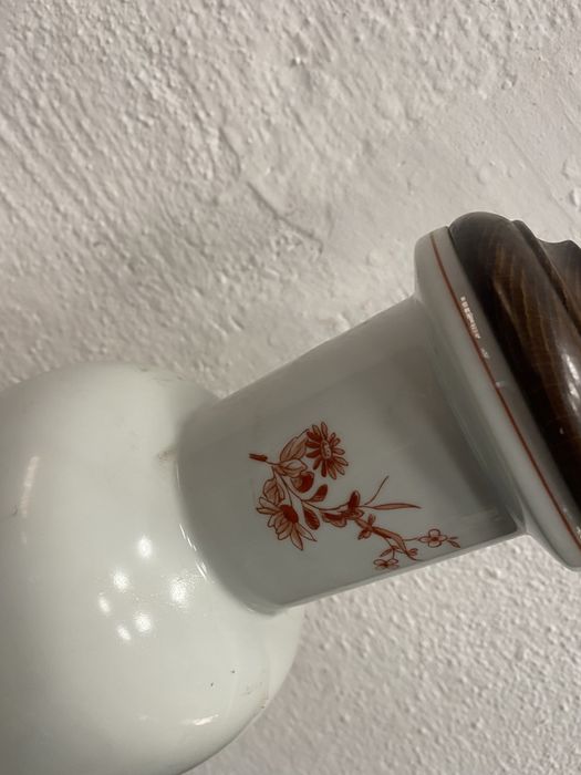 Голяма настолна лампа от порцелан немско производство