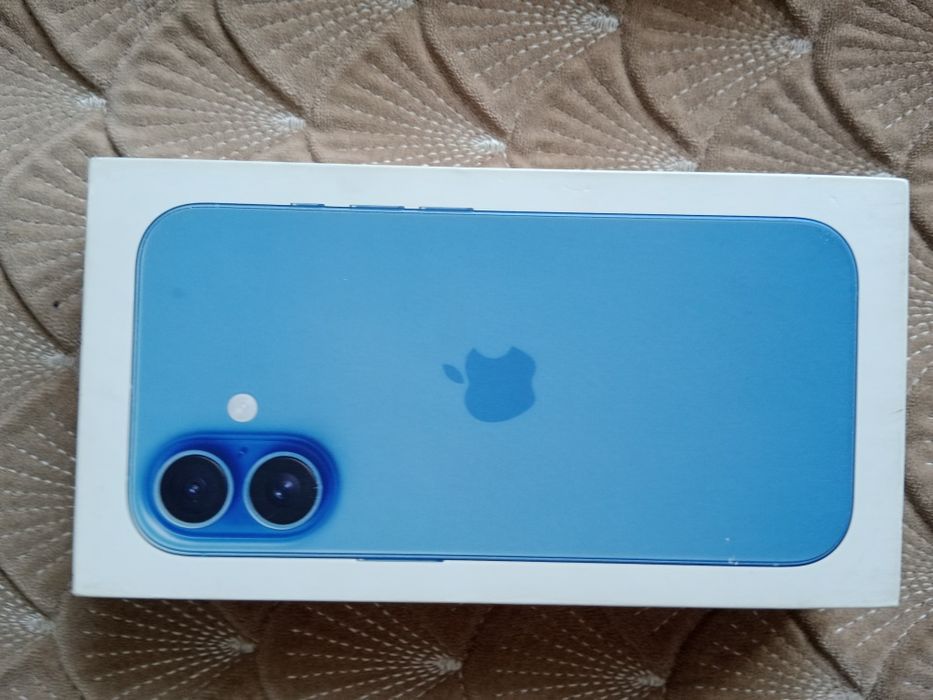 Продам 16 айфон в отличном состояние