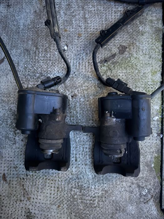 Etriere spate vw passat b7