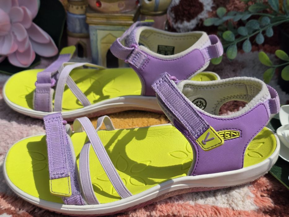 Keen сандали в лилаво N36