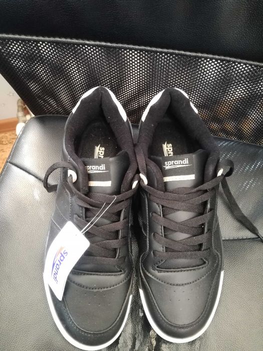 Спортни мъжки обувки 41 номер