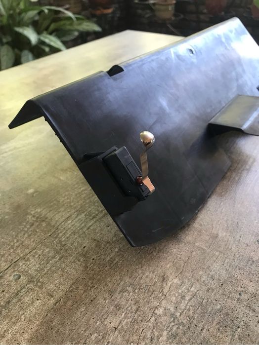 Защитка аккумулятора на BMW e34