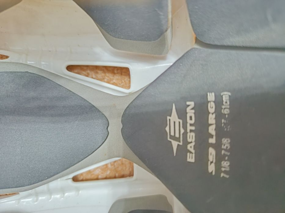 Хоккейный шлем 57-61см