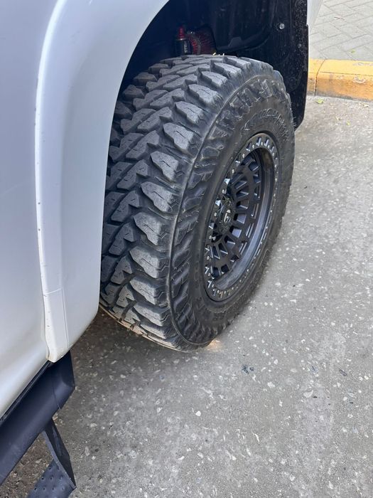 Продам автошины в отличном сост