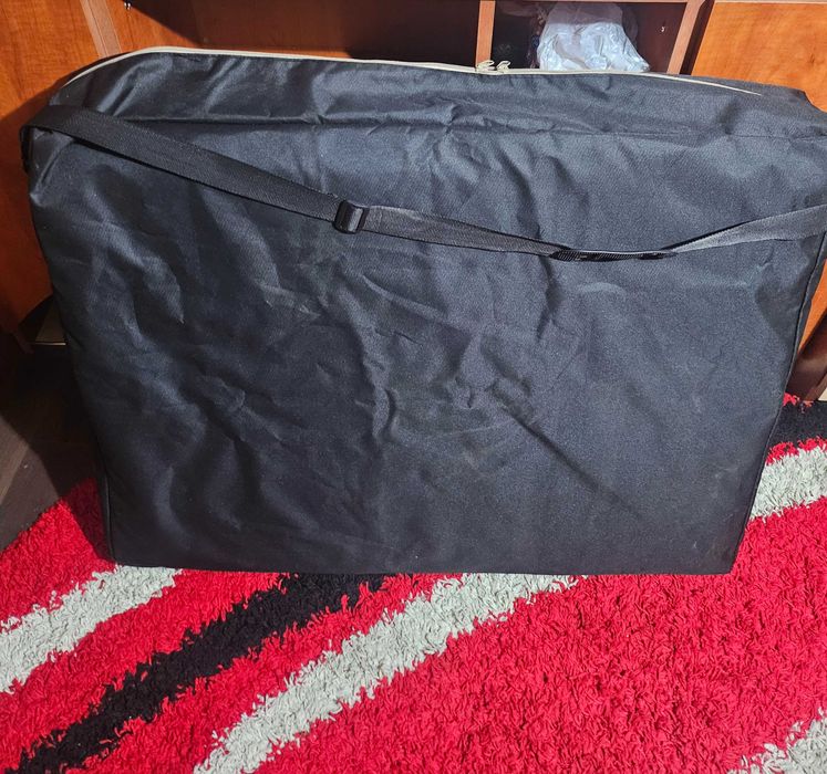 Vand pat de gene extensbil cu lampa si pernuta de gene !