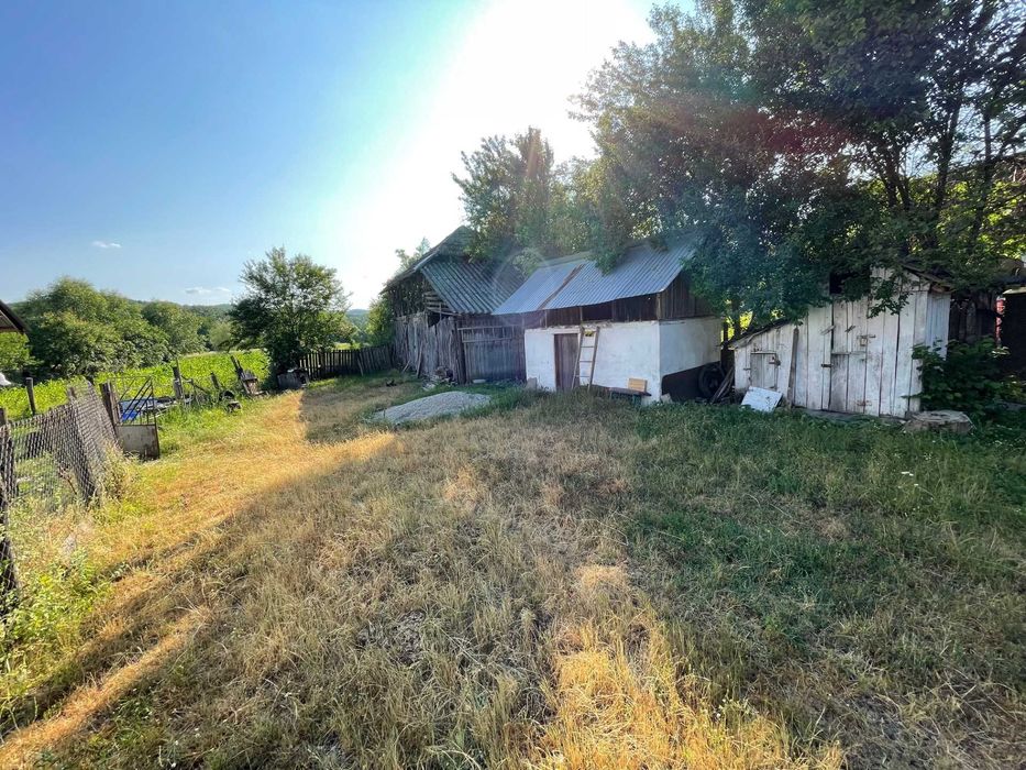 Vand Casa + teren 12.000 mp in Cernisoara, sat Modoia, Valcea