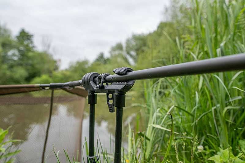 Държач за кеп Avid Carp Lok Down Landing Net