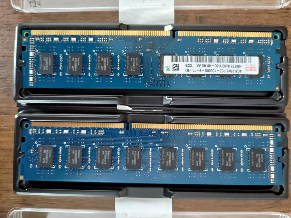 RAM памет 2 x 4GB Hynix HMT351U6CFR8C-H9 1333 MHz