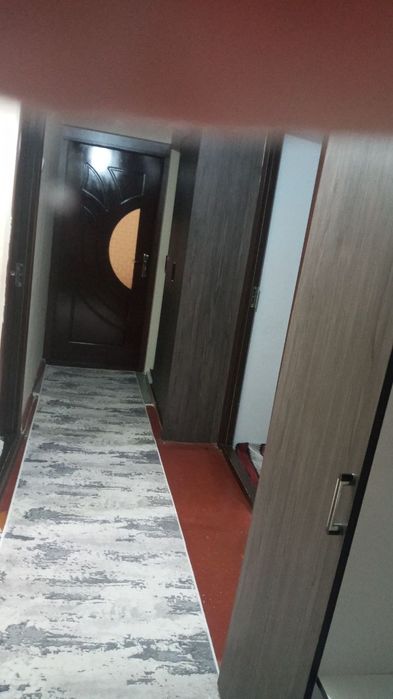 Шаҳар марказида 4 хонали уй сотилади, шошилинч