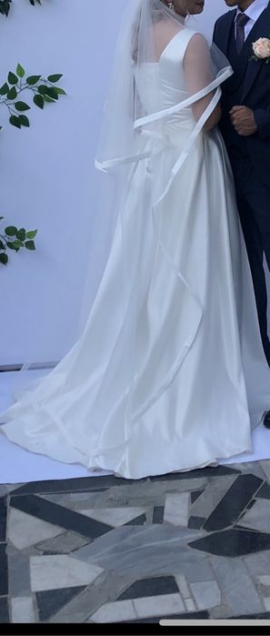 Продам платье на узату или свадьбу