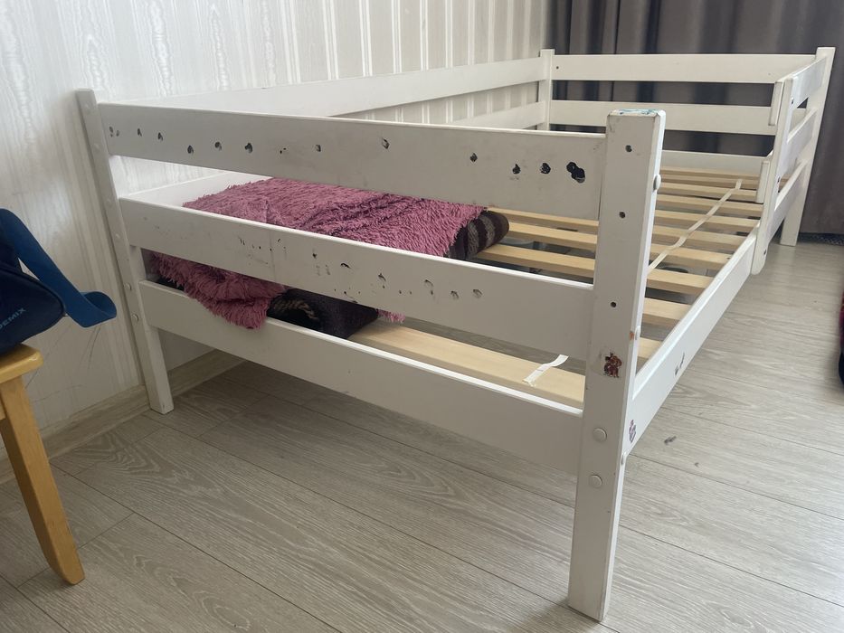 Продам детскую кроватку