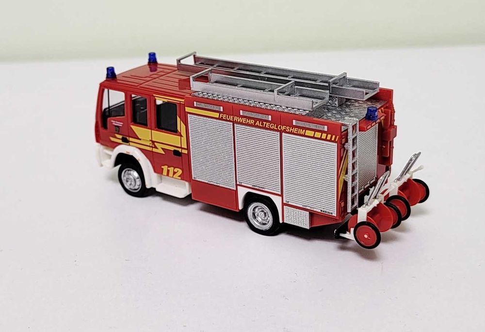 masinuta macheta 1:87 pompieri camion Iveco HLF Rietze 61207 nu HERPA