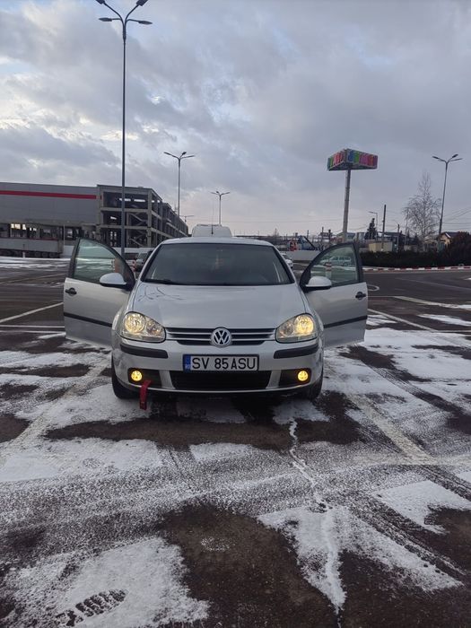 Vând Volkswagen golf 5.