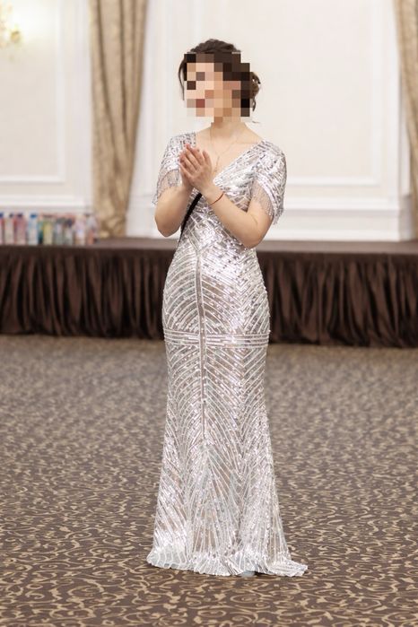 Вечернее платье из пайеток