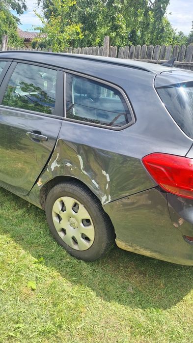 Opel astra J 2011