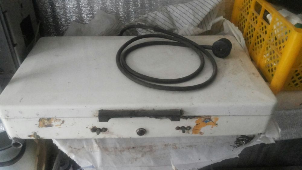 Продам двухместный електрической печку советской