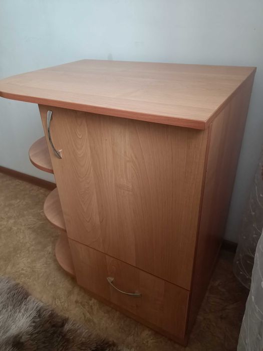 Тумба б/у в хорошем состоянии