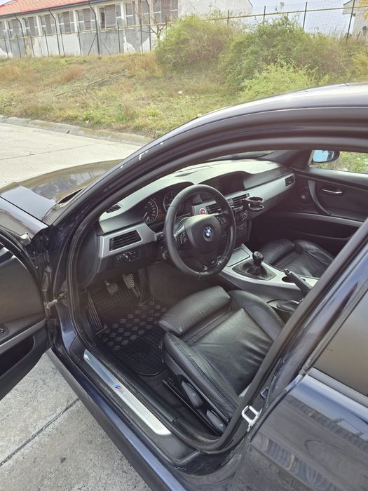 VAND BMW E90 318d / 275 caii !