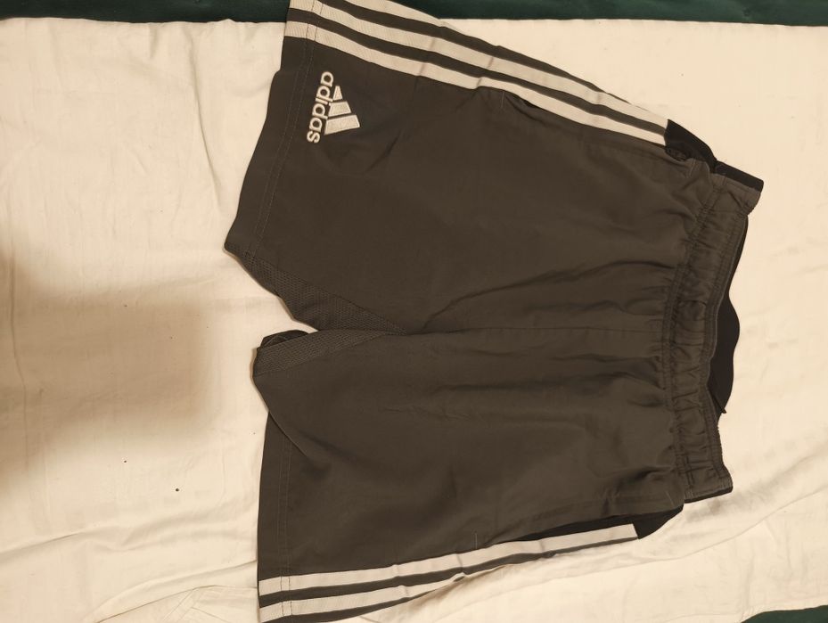 Pantaloni scurți adidas sala M