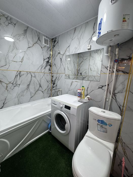 Вокзал 2 ком квартира сотилади!