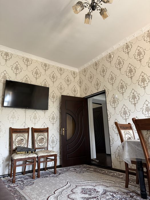Продается квартира в центре Навои, Чирчик