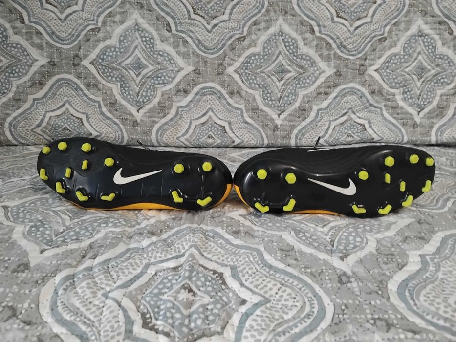 Бутонки Nike Hypervenom Phade III FG