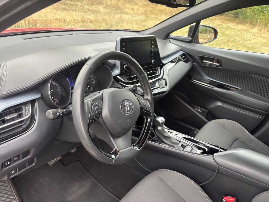 Toyota C-HR 2.0L hybrid 185 cai