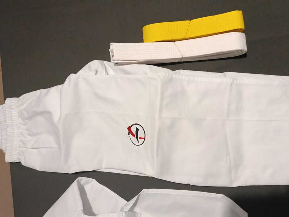 Добок за ТАЕКУОНДО Taekwondo униформа