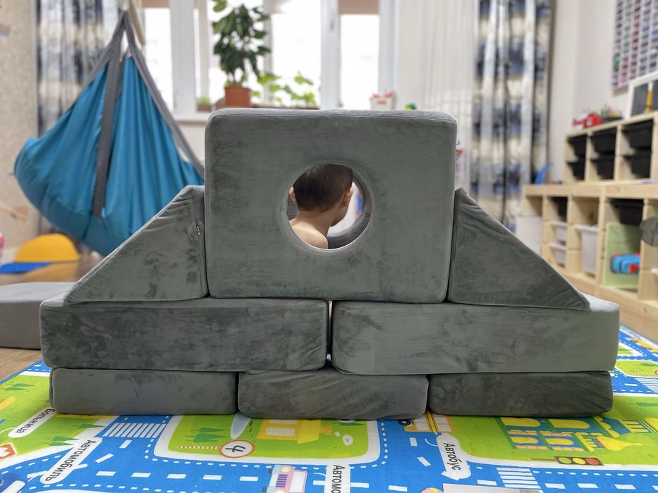 Модульный трансформер - диван.