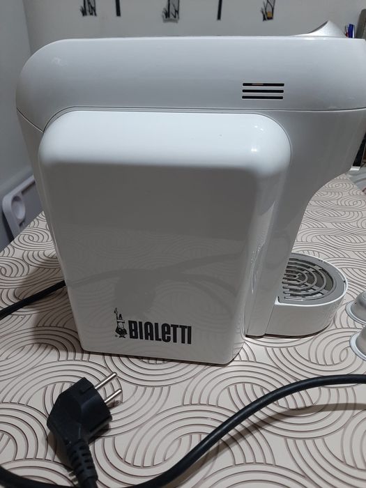 Aparat de cafea cu capsule Bialetti second hand
