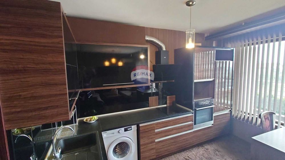 Тристаен апартамент за продажба,гр.Варна, Траката,Панорама море,тухла